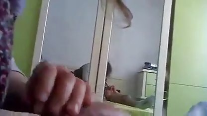 Follando a una joven rubias hermosas haciendo el amor morena delante de la cámara