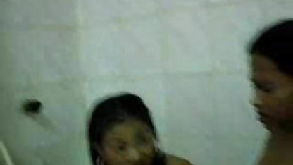 Chino rubias en tangas xxx chicas realmente quería tener relaciones sexuales, pero que no se atrevía a admitir. Así que no era tan vergonzoso, estuvieron de acuerdo en que teníamos a la mierda todos a la vez y llamó a los chicos y arregló un depravado orgía