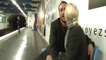 Un jugoso mujer Asiática aspira un hombre, y lo puso a la cama petardas hd rubias cuando abrió los ojos, vio que la mujer Asiática no era una niña, ella era trans, pero la mitad de los problemas, fue conectado y su esposa follada duro