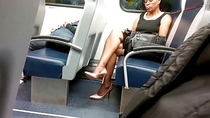 Busty mamá se folla a un hombre negro rubias teens xxx