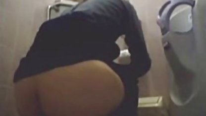 Muy eróticamente repintado como una rubia, una joven chica Asiática simplemente inconcebible convierte a este en su amado novio, quien de inmediato se abalanzó sobre una deliciosa hembra y imperiosamente arrancó su peludo, coño rubias 19 esperanza gomez mojado apretado y anal