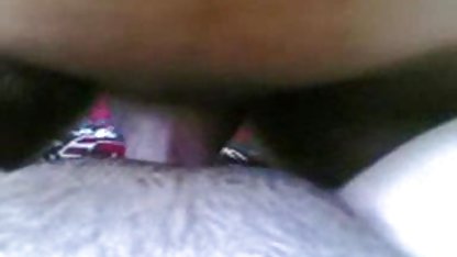 Una chica joven apasionadamente ama tetona y culona rubia a su hermano, pero si antes esto era un amor platónico, ahora ella ha madurado y quería ser follada